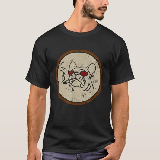 犬喫煙雑草レトロクールおもしろい Tシャツ (正面)