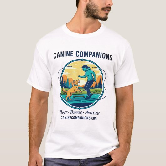 犬好きのための冒険の伴侶Tシャツ Tシャツ (正面)