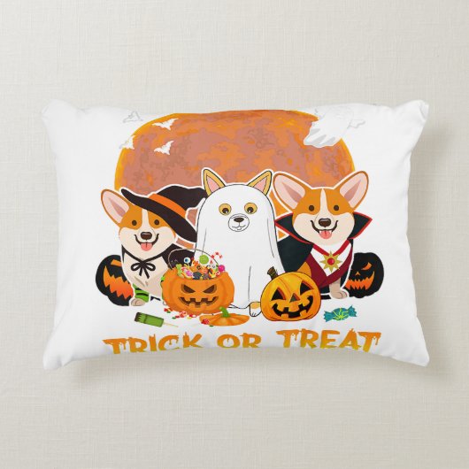 犬好きのコルギハロウィーン贈り物をトリックまたはごちそう アクセントクッション (正面)