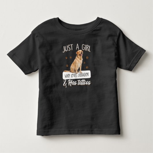 犬好き | ラブラドール タトゥーが好きな女の子 トドラーTシャツ (正面)