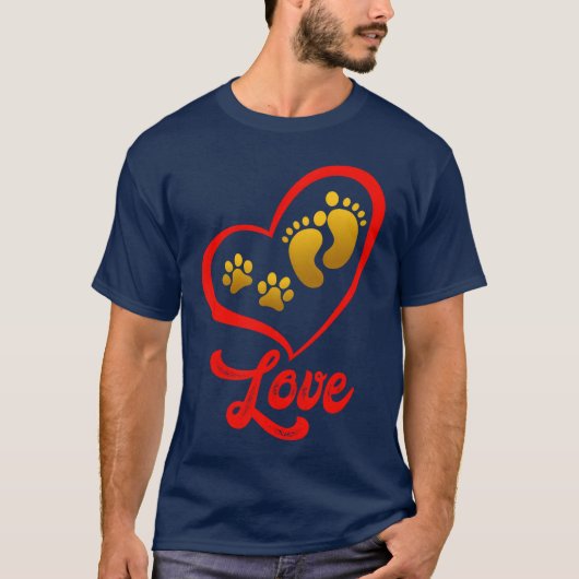 犬愛 犬の飼い主 肉球プリント ハート Tシャツ (正面)