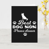 犬最高のの母親が足を踏み伏せる カード (黄色い花)