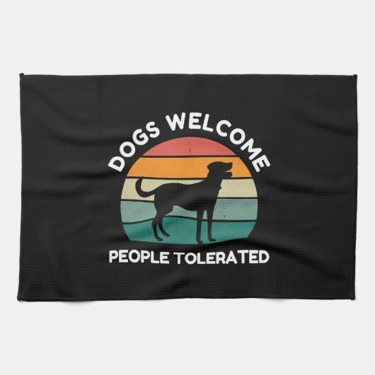 犬歓迎、人間許容 - ドッグ・ラバーに贈る面白グッズ キッチンタオル (横)