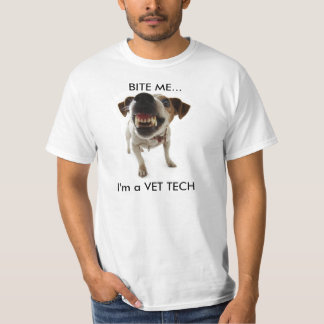 犬歯は、私を…、私です獣医TECHかみます Tシャツ