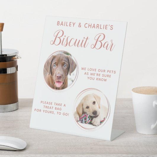 犬結婚式の引き出物バラ金ゴールドペットフォトビスケットバー 台座サイン (インサイチュ)