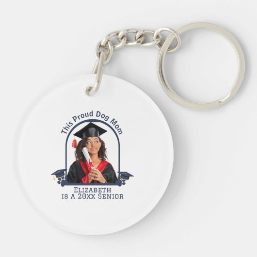犬誇りを持った母はシニアだ – カスタム卒業 キーホルダー (裏面)