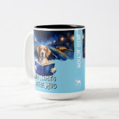犬読の大きな本のカスタマイズ可能なスローガン ツートーンマグカップ (正面左)