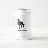 （犬）スタッフォードのブルテリアのシルエットのStaffy犬 ビールジョッキ (正面左)