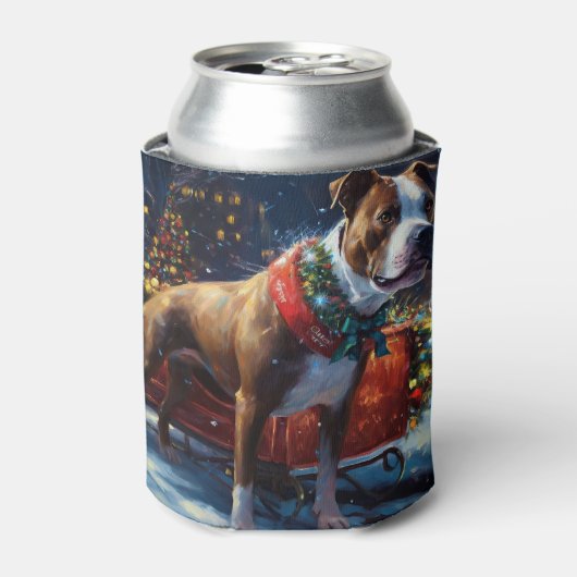 （犬）スタッフォードブルテリアクリスマスフェスティバル 缶クーラー (缶正面)