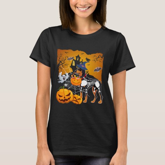 (犬)ドーベルマン・ピンシェルスケルトンハロウィンハッピーカボチャ Tシャツ (正面)