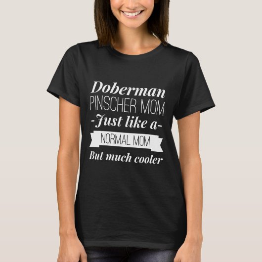 （犬）ドーベルマン・ピンシェルママ取り付けスクープ489 Tシャツ (正面)