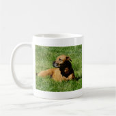 犬、ピットブルまたはボクサーの組合せ コーヒーマグカップ (左)