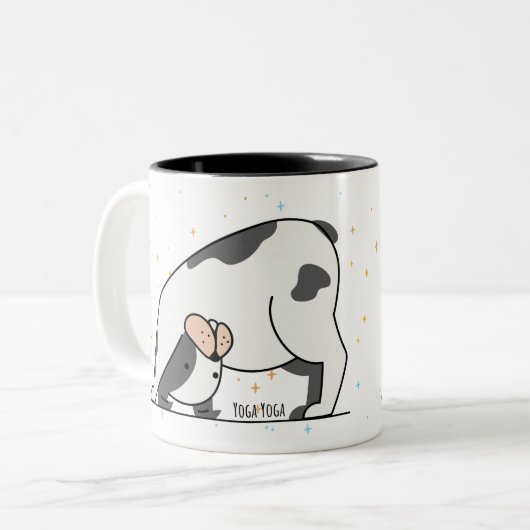 犬 – 可愛いヨガ犬の愛犬、ヨガの恋人 ツートーンマグカップ (正面左)