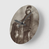 犬、C1885を持つ子供 ラウンド壁時計 (傾斜)