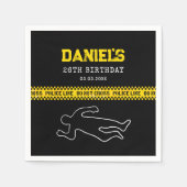 犯罪現場誕生日会と黄色の警察テープ スタンダードカクテルナプキン (正面)