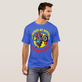 犯罪番組を見るのが好きな人へのギフト ルーイ 少年 Tシャツ (正面フル)