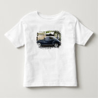 状態の良い旧型のAudi車