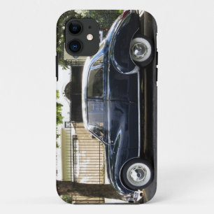 状態の良い旧型のAudi車 iPhone 11 ケース