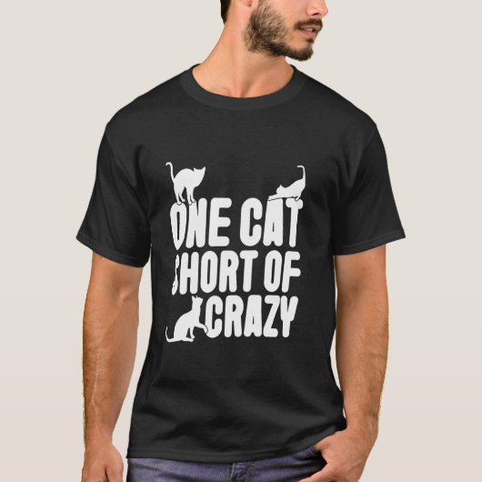 狂ったネコ母さんまであと一匹 Tシャツ (正面)