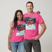 狂気の山に突進する Tシャツ (ユニセックス)