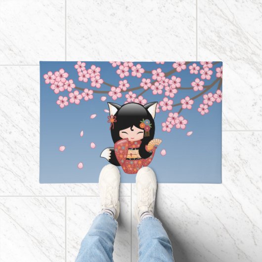 狐こけし人形 – 黒キツネ芸者ガール ドアマット (室内)