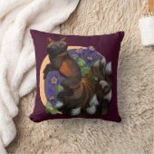 狐とオダマキ（植物）の花 クッション (ブランケット)