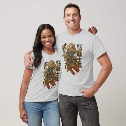 "狐のお面と錦鯉の武士猫アート" Tシャツ (ユニセックス)