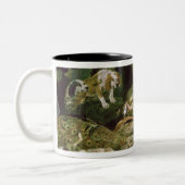 狩りの後のダイアナそして彼女の小間使い ツートーンマグカップ (左)