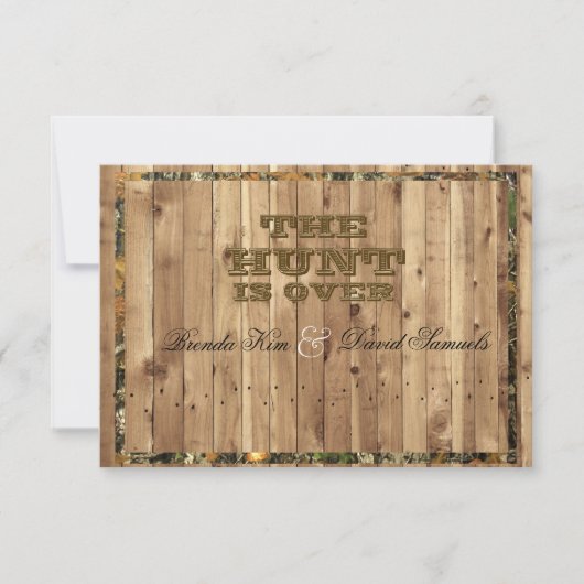 狩りは迷彩柄の結婚式招待状にあります 招待状 (正面)