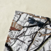 狩り迷彩雪図2 ビーチタオル (インサイチュ)