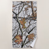 狩り迷彩雪図2 ビーチタオル (正面)