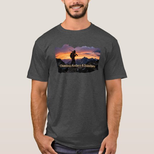 狩猟 アントラーズと日の出を追って Tシャツ (正面)