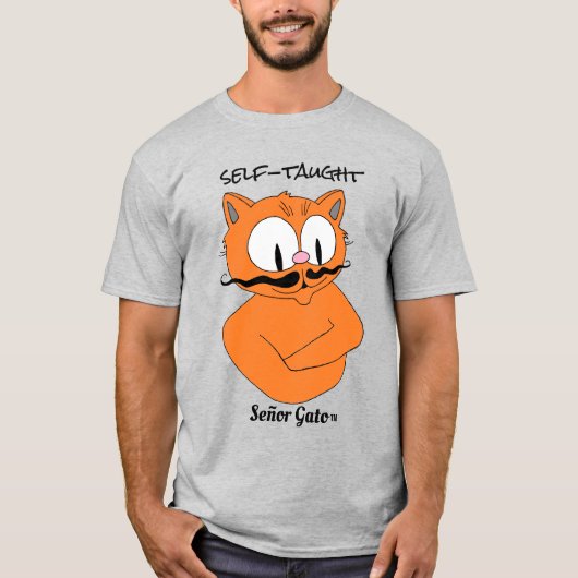 独学で身につけたカートゥーン風口ひげ猫 Tシャツ (正面)