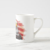 独立の精神 ボーンチャイナマグカップ (右)