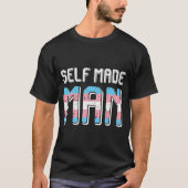 独立独行の人のTransman LGBT TRANSのプライドの旗のギフト Tシャツ (正面)