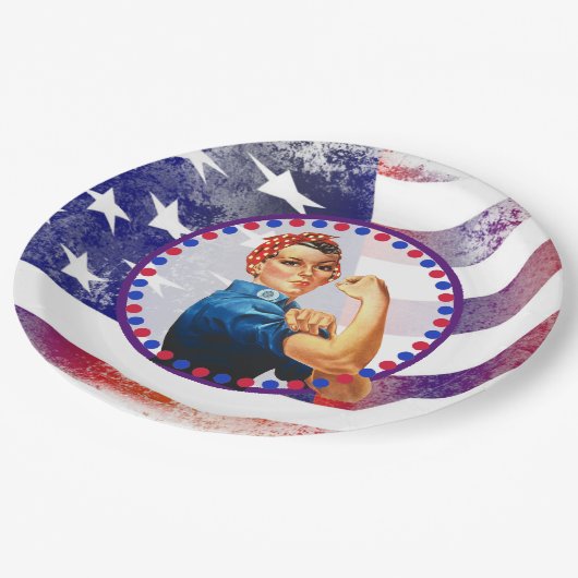 独立記念日のお誕生日おめでとう、独立した女性 ペーパープレート (アングル)