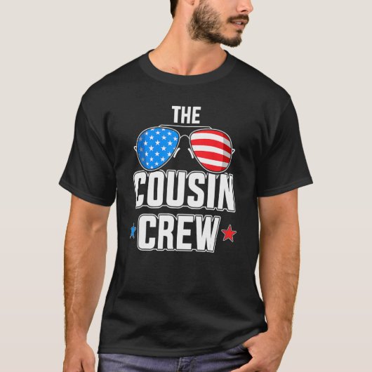 独立記念日のアメリカ国旗を持ついとこのクルー Tシャツ (正面)