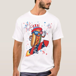 独立記念日のホットドッグ愛国ロケットと花火 Tシャツ