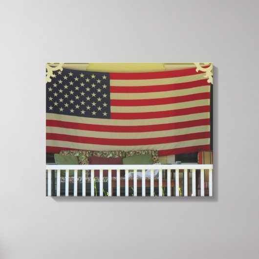 独立記念日の旗 – マーサのブドウ園 キャンバスプリント (正面)