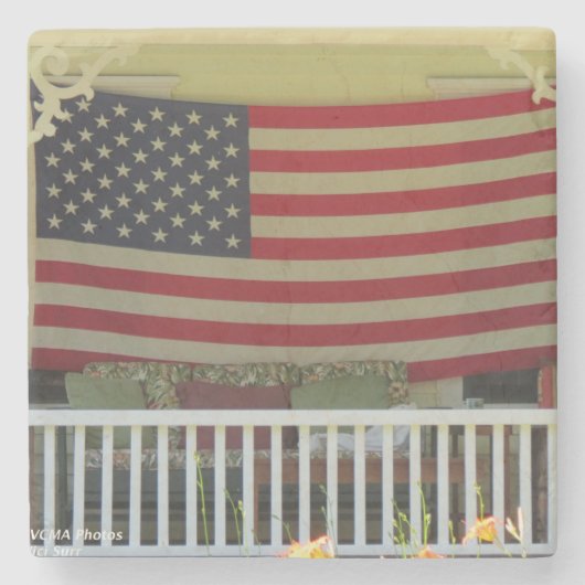 独立記念日の旗 – マーサのブドウ園 ストーンコースター (正面)