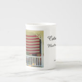 独立記念日の旗 – マーサのブドウ園 ボーンチャイナマグカップ (正面)