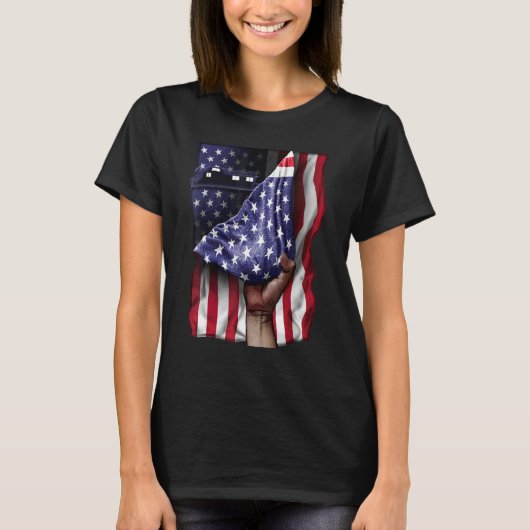 独立記念日アメリカ国旗のハウスボート Tシャツ (正面)