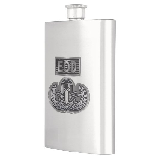 独自に設計されたEOD フラスク (左)