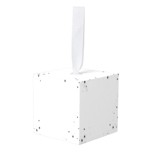 独自ののカスタム作成パーソナライズされた キューブオーナメント (正面アングル)