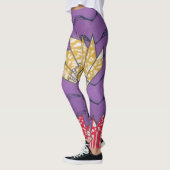 独自のアフリカ衣料品パターンを作成する紫 レギンス (左)