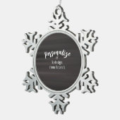 独自のカスタムデザインを作成する スノーフレークピューターオーナメント (右)