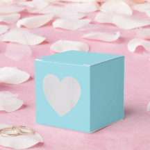 独自のデザインハートカットアウトフェイスボックスの作成