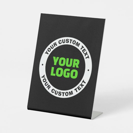 独自のビジネスロゴまたはアップロードしたデザインの追加 台座サイン (正面)