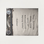 独自のヴィンテージタイプライター引用文の作成 タペストリー (正面(横))