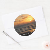 独自の写真とテキストを使用したカスタムデザイン ラウンドシール (封筒)